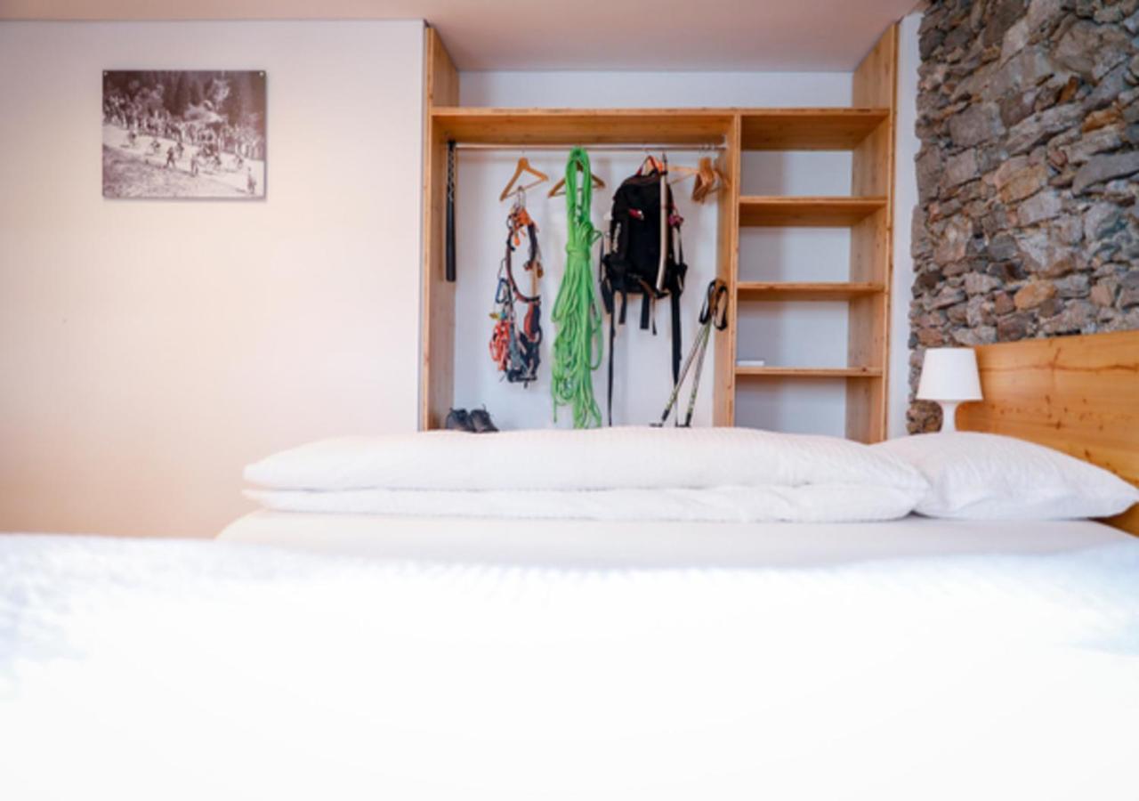 فندق Bed&Bike Tremola San Gottardo أيرولو المظهر الخارجي الصورة