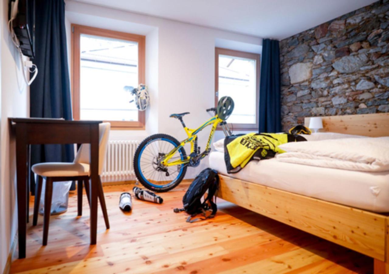 فندق Bed&Bike Tremola San Gottardo أيرولو المظهر الخارجي الصورة